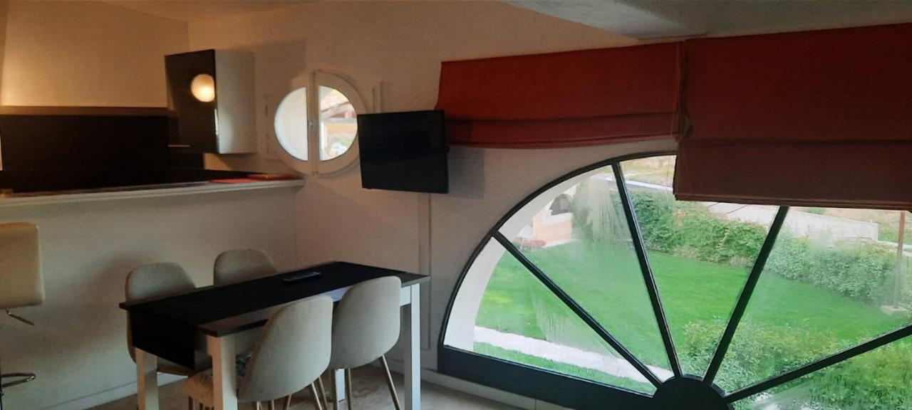 Domaine Des Francobelges - Appartements Lauris Kültér fotó